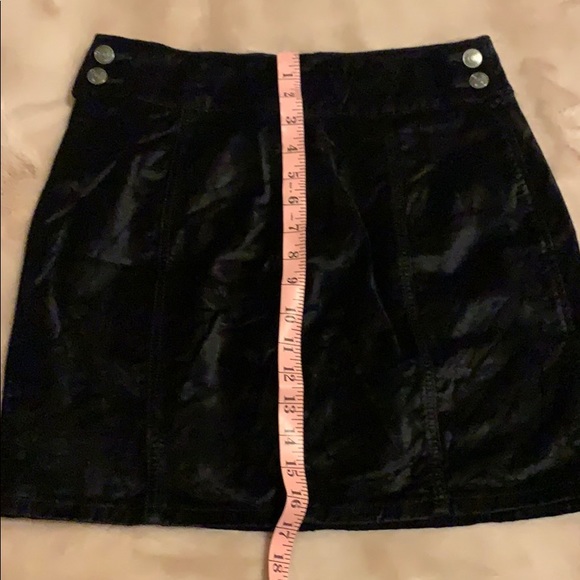 FREE PEOPLE mini skirt velvet - Picture 5 of 8